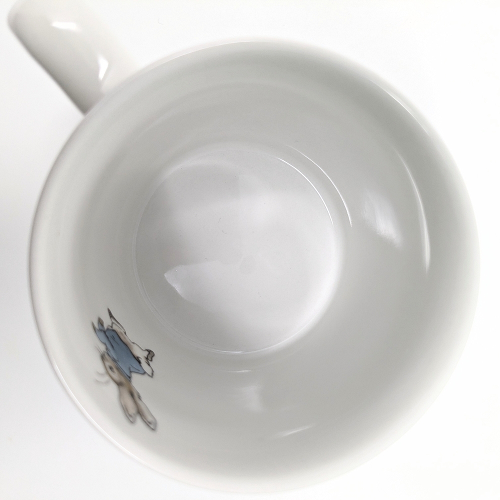 Wedgwood of Etruria & Barlaston 1976 Peter Rabbit Mug - Picture 7 of 10